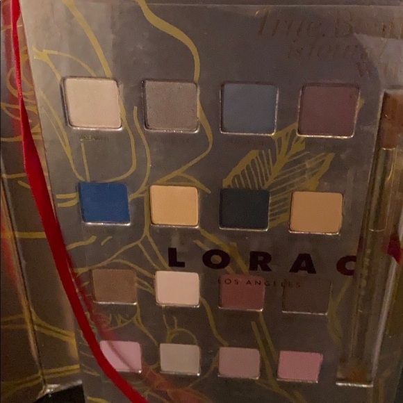 LORAC Los Angeles Beauty and Beast eye shadow - Picture 2 of 4